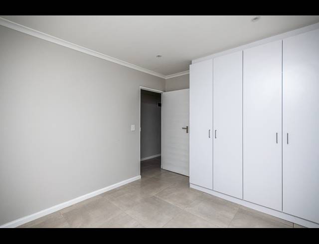 20 BEDROOM APARTMENT BLOCK FOR SALE IN TABLE VIEW